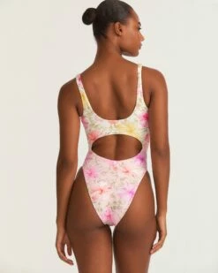 LoveShackFancy X Hurley - Hibiscus Cheeky One Piece 15 LoveShackFancy X Hurley - Hibiscus Cheeky One Piece -HURLEY Sales HLSFO100 HIBISCUS 7