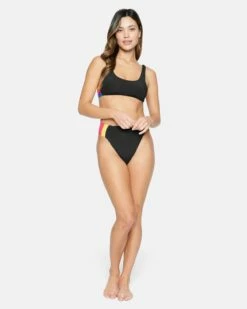 NASCAR REVERSIBLE SCOOP FRONT TOP -HURLEY Sales ht1276 black white 3